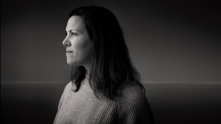 portrettbilde av dame i sorthvitt